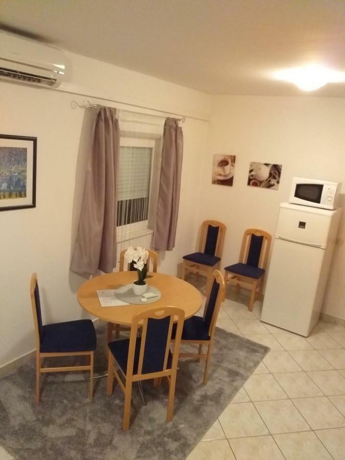 Apartments Vila Ana Вир Экстерьер фото
